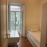 Rent 4 bedroom apartment in Lisbon