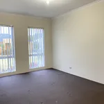 Rent 4 bedroom house in Rocks