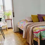 Rent a room of 140 m² in Madrid