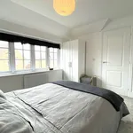 Rent 4 bedroom house in South East England