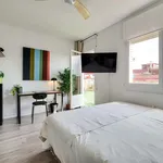 Rent a room of 220 m² in Barcelona