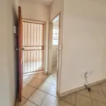 Rent 3 bedroom apartment of 161 m² in Pretoria