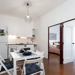 Rent 2 bedroom apartment of 100 m² in Porto