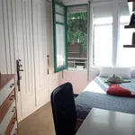 Rent 4 bedroom apartment in Barcelona