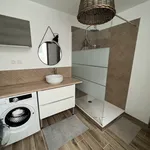 Rent 2 bedroom apartment of 53 m² in TOULON