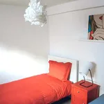 Rent a room in Parede