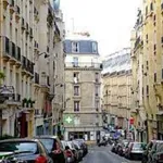 Rent 1 bedroom apartment of 27 m² in Paris