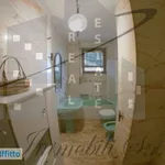 Affitto 6 camera appartamento di 315 m² in Rome