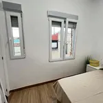 Rent 4 bedroom apartment of 38 m² in Madrid