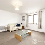 Rent 2 bedroom flat in Olney