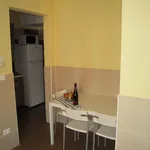 Rent 3 bedroom apartment in Bologna