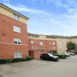 Flat to rent in Gainsborough Close, Basildon SS14