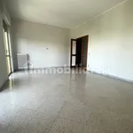 Rent 4 bedroom apartment of 130 m² in Andria