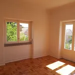 Rent 4 bedroom house of 250 m² in Lisboa