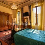 Rent 1 bedroom apartment of 50 m² in Florence