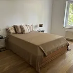 Miete 1 Schlafzimmer wohnung von 107 m² in Dusseldorf