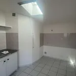 Rent 3 bedroom apartment of 48 m² in Valréas