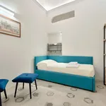 Rent 2 bedroom apartment of 70 m² in Florence