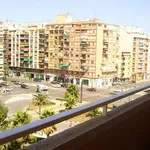 Rent a room of 130 m² in valencia