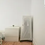 Rent 16 bedroom apartment in Lisbon