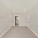 Rent 2 bedroom flat in London