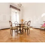 Rent 2 bedroom apartment of 80 m² in Milano