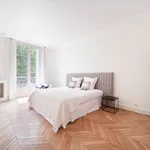 Rent 4 bedroom apartment of 2820 m² in Paris