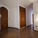 Rent a room of 130 m² in valencia