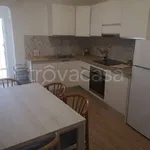 Affitto 6 camera appartamento di 85 m² in Perugia