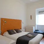 Rent a room of 120 m² in lisbon