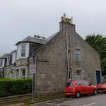 Rent 4 bedroom apartment in Scotland