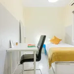 Rent a room of 90 m² in Madrid