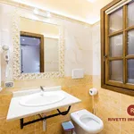 Rent 5 bedroom house of 20 m² in Rome