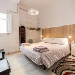 Alquilo 3 dormitorio apartamento de 140 m² en valencia