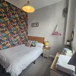 Rent 2 bedroom flat in Torquay