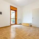 Rent 3 bedroom apartment of 145 m² in Monza