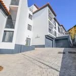 Rent 2 bedroom apartment of 87 m² in Funchal