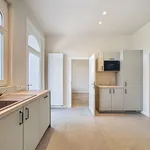 Maison de 786 m² avec 4 chambre(s) en location à Uccle