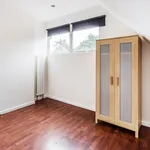 Rent 2 bedroom apartment in Surrey