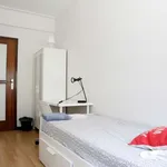 Rent a room in lisbon