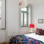 Rent 2 bedroom apartment of 72 m² in Porto