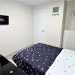 Rent 4 bedroom apartment in Granada