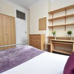 Rent 4 bedroom house in Cardiff