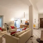 Rent a room of 150 m² in milan