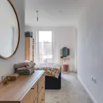 Rent 2 bedroom flat in London