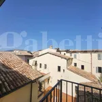 Affitto 3 camera appartamento di 65 m² in Foligno