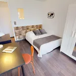 Rent a room of 83 m² in Nanterre