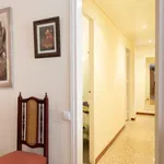 Rent 4 bedroom apartment in Barcelona