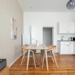 Miete 3 Schlafzimmer wohnung von 926 m² in Berlin