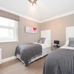 Rent 3 bedroom apartment in London